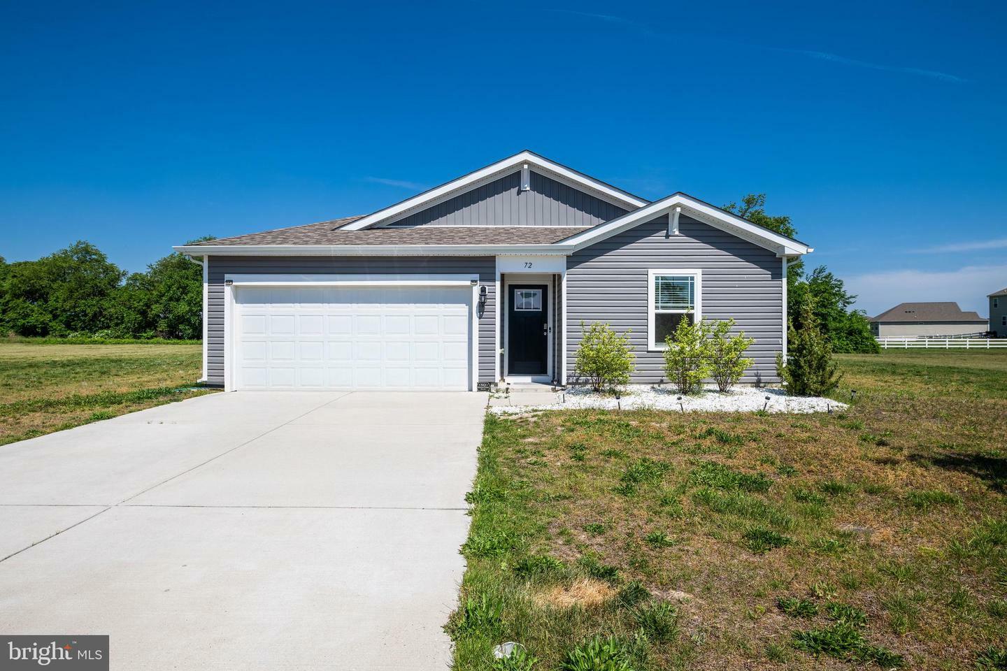 Property Photo:  72 Coral Court  DE 19946 