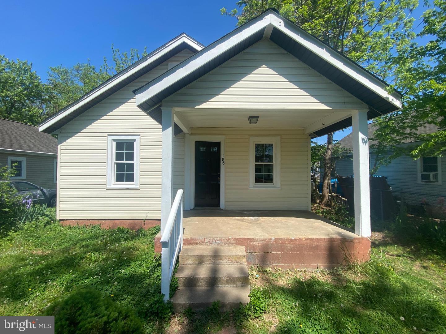 Property Photo: 188 Mansfield Street VA 22408