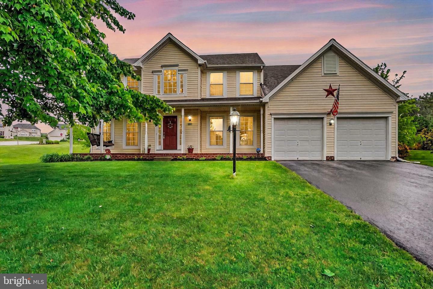 Property Photo: 1205 Cranberry Lane W PA 17402