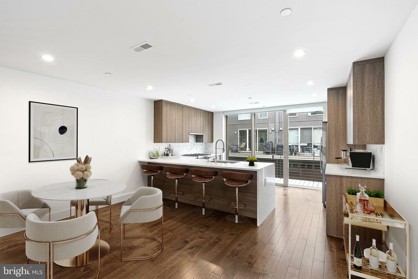 1339 S Garnet Street  Philadelphia PA 19146 photo