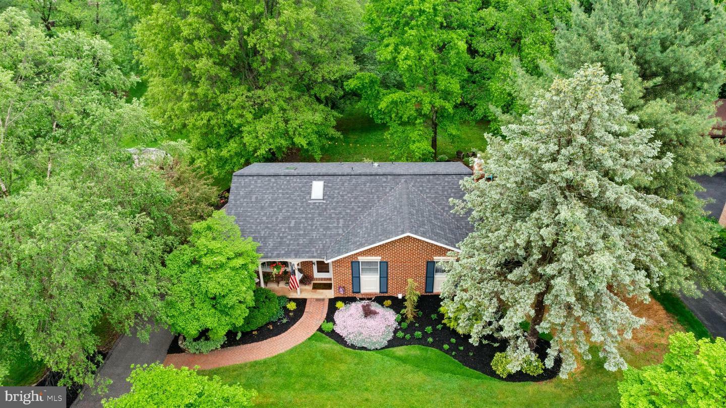 Property Photo: 29 Farmington Drive PA 17407