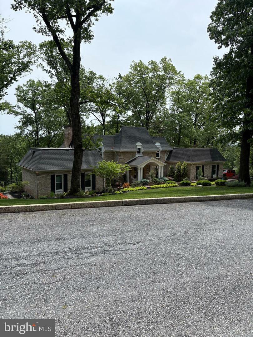 Property Photo: 1715 Mountain View Road PA 17110