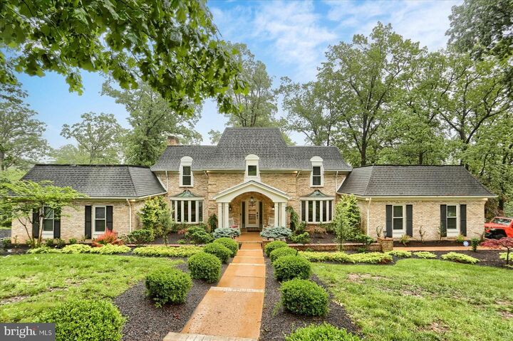 1715 Mountain View Road  Harrisburg PA 17110 photo