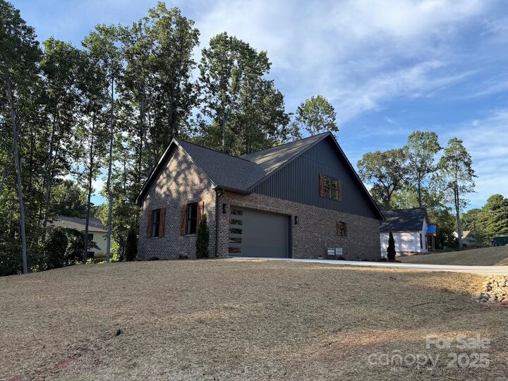 Property Photo: 124 Third Street SE NC 28602
