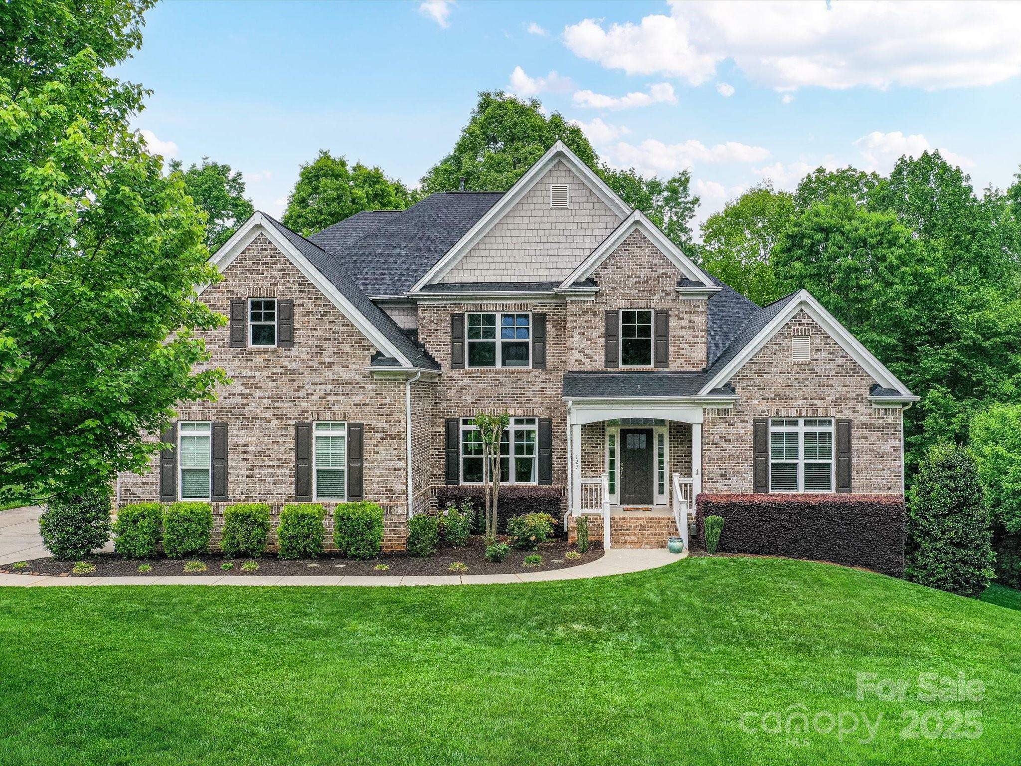 Property Photo: 129 Overlook Ridge Lane NC 28036
