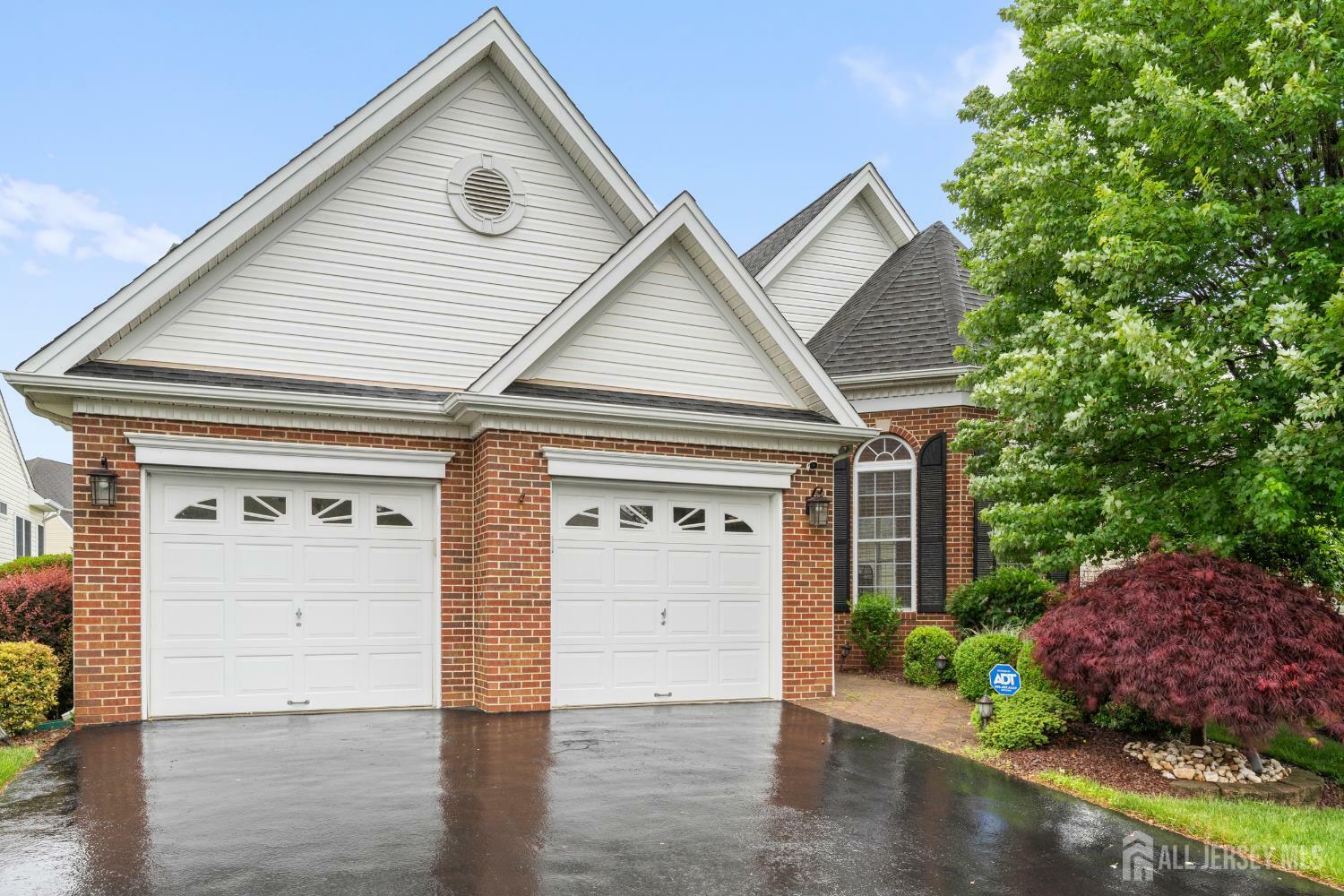 Property Photo:  6 Beth Page Drive  NJ 08831 