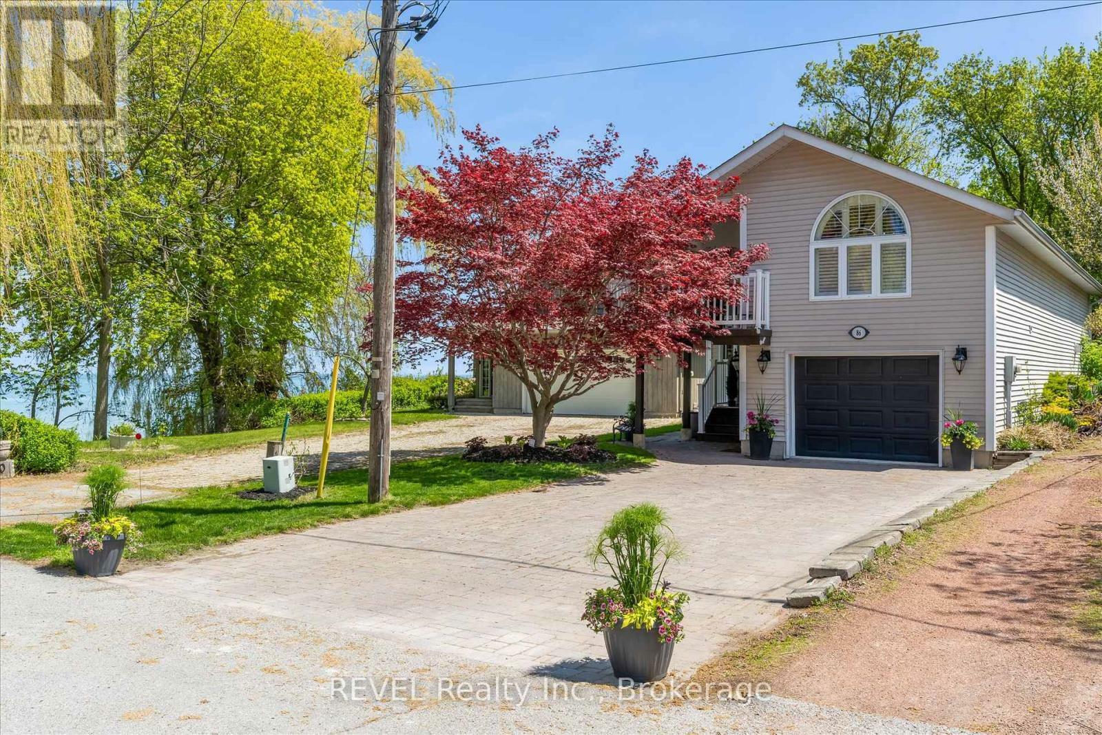 Property Photo:  86 Newport Street  ON L2M 1P7 