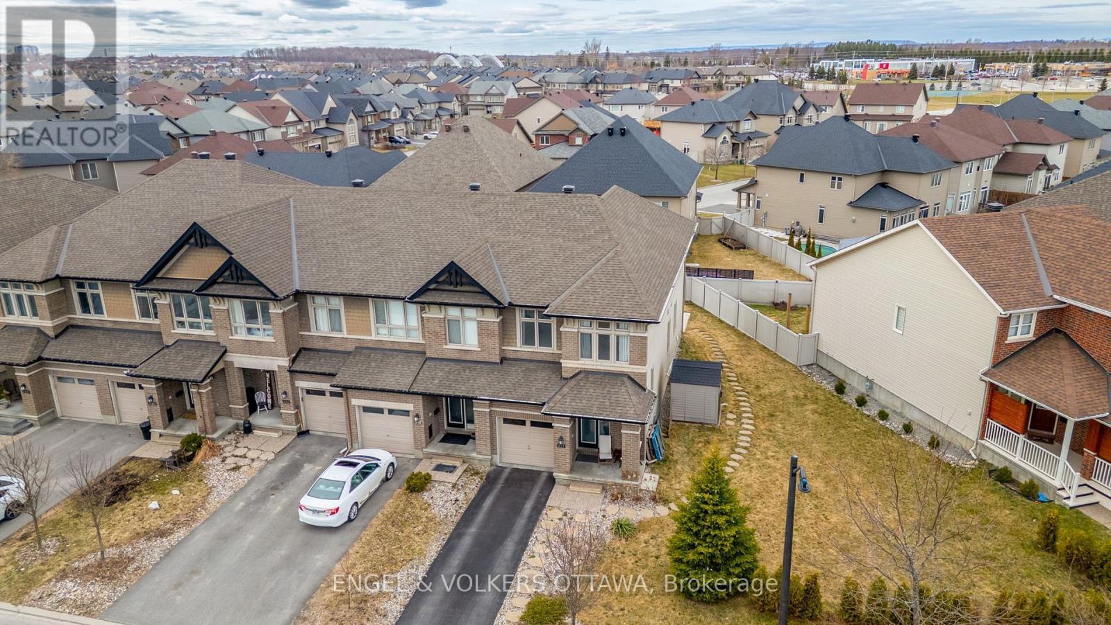 Property Photo: 317 Ardmore Street ON K4M 0E2