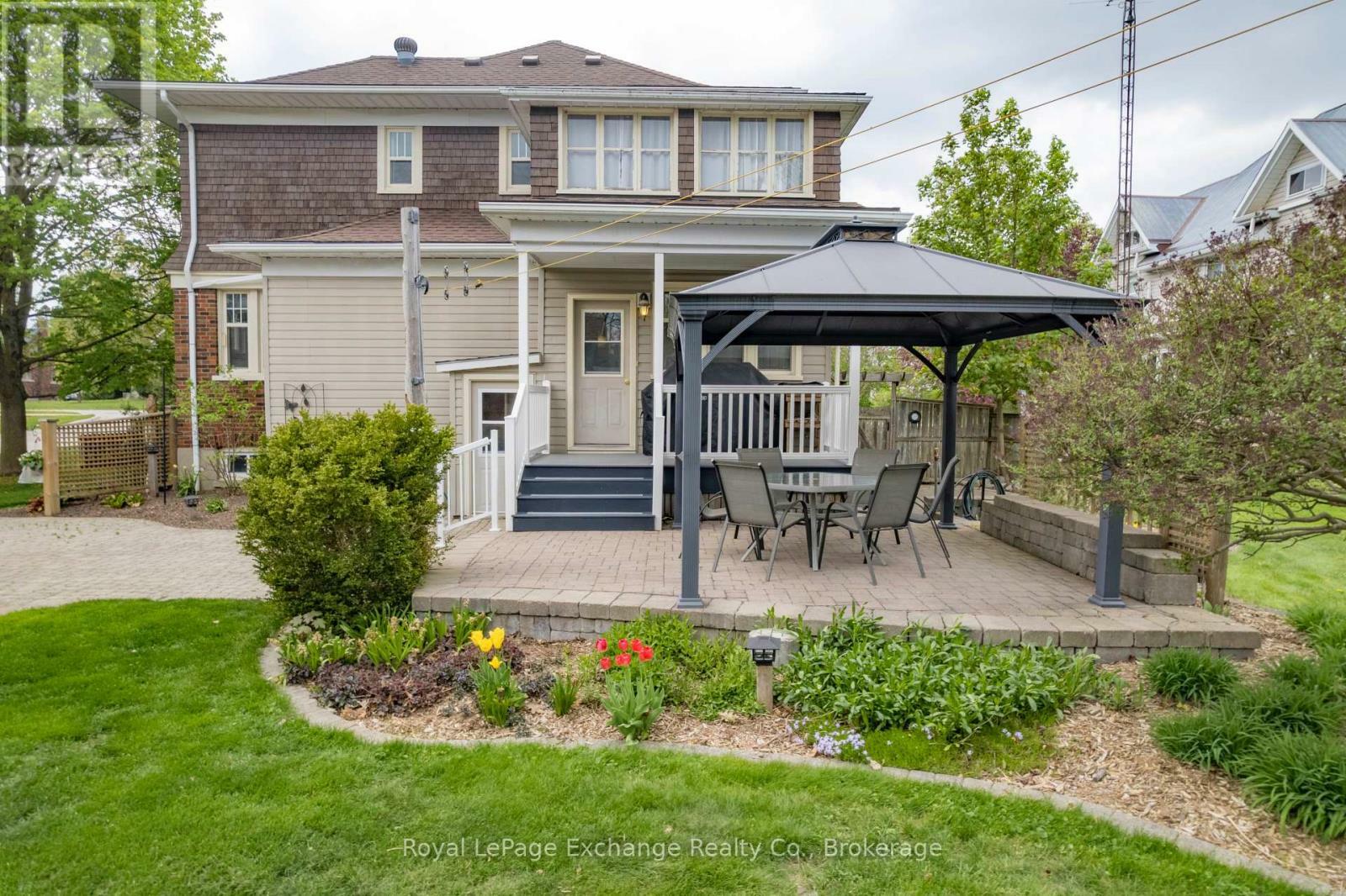 Property Photo: 357 Ross Street ON N0G 2H0
