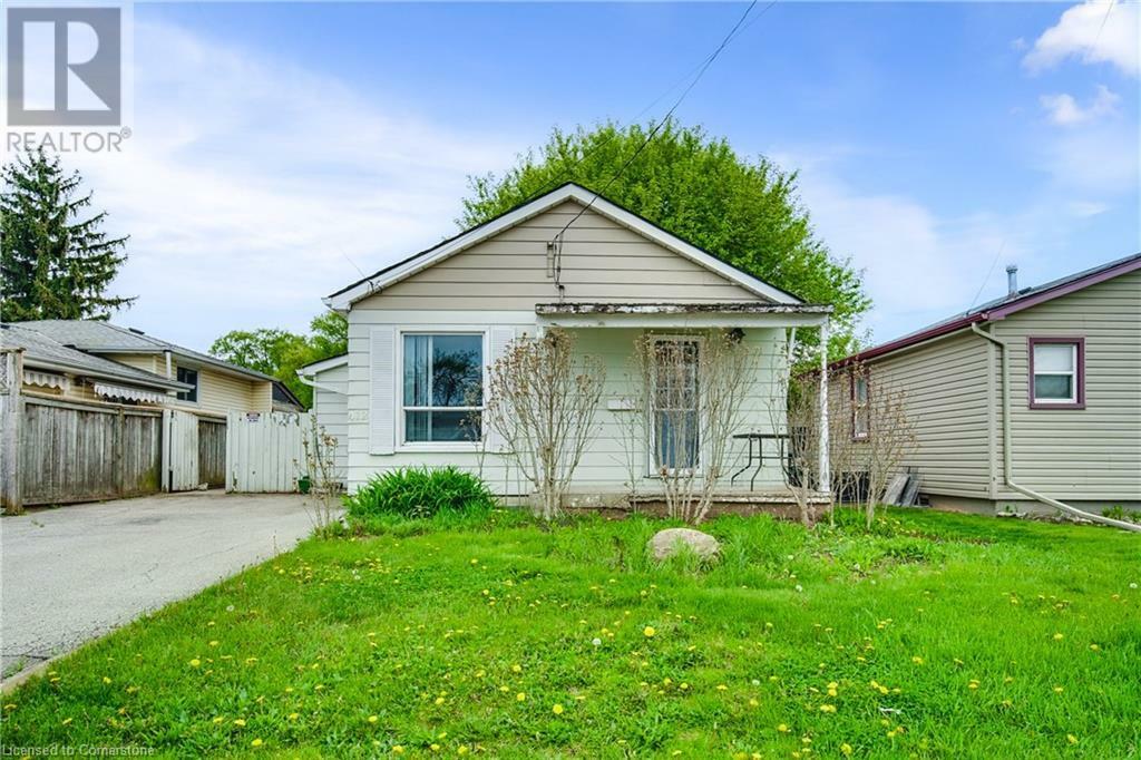 Property Photo:  412 Red Oak Avenue  ON L8E 2C6 