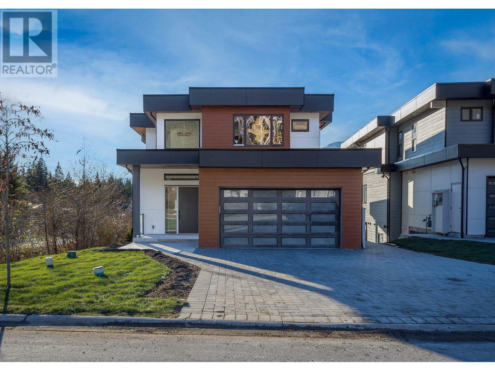 Property Photo: 3385 Mamquam Road 1 BC V8B 0E3