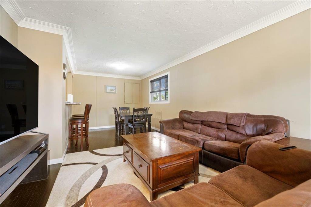 Property Photo: 15 Boulder Bay MB R2J 2C2