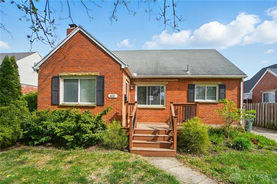 Property Photo: 835 Greenmount Boulevard OH 45419
