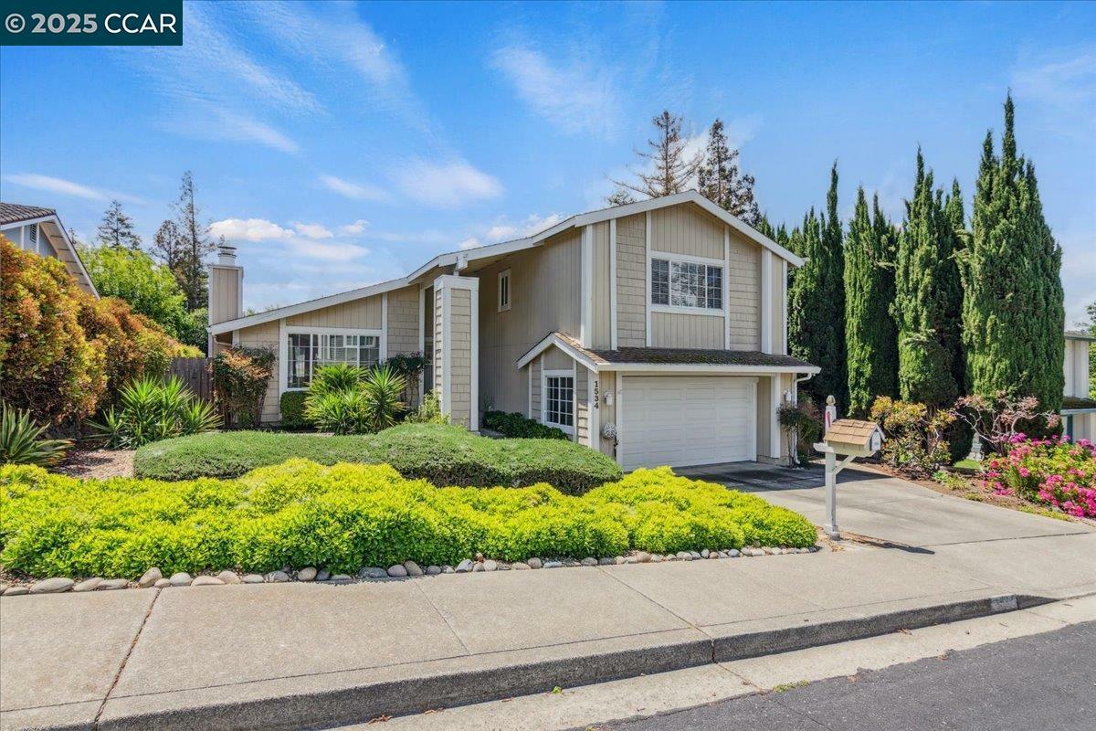 Property Photo: 1534 Ridgewood Dr CA 94553