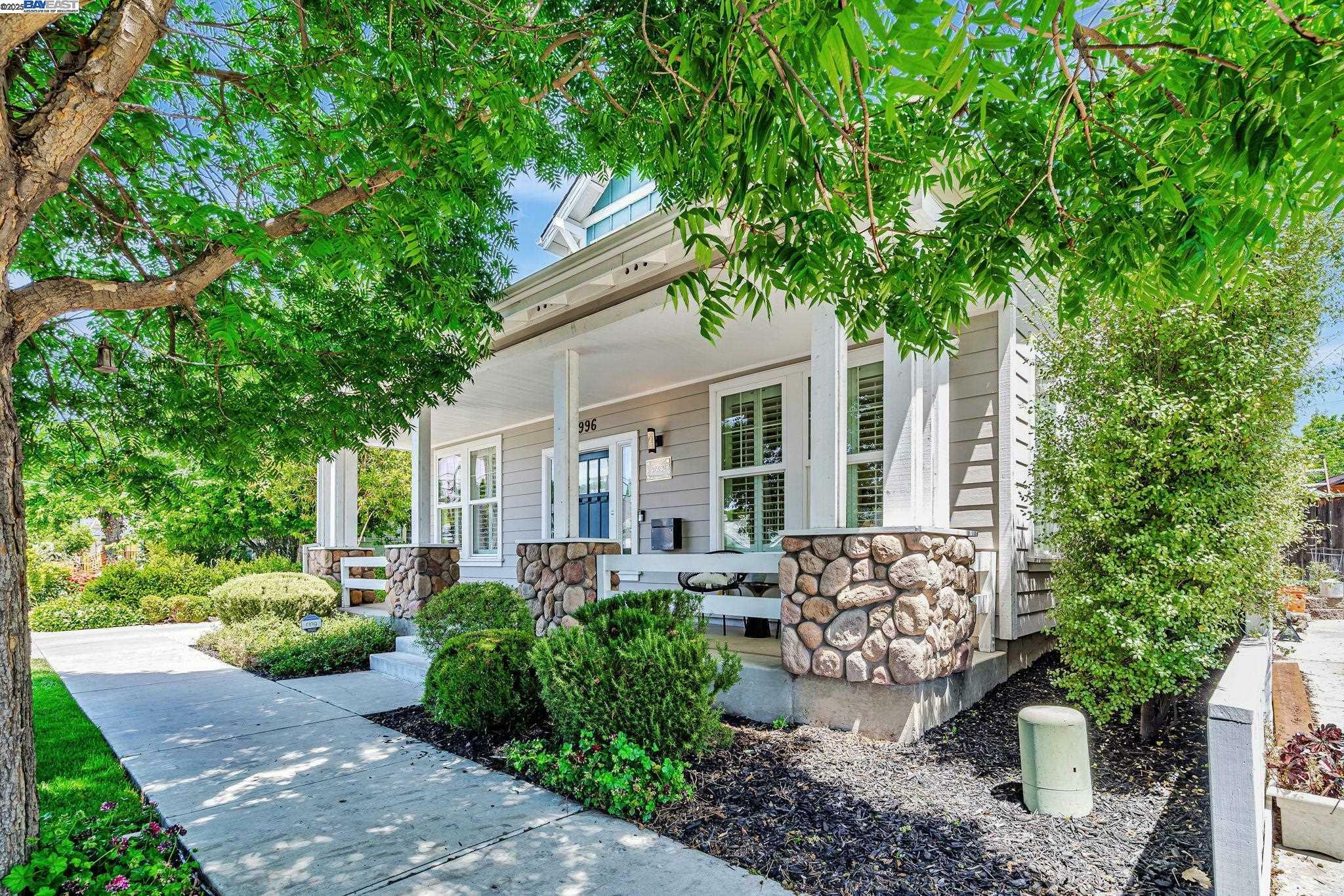 Property Photo:  996 Prevost St  CA 95125 