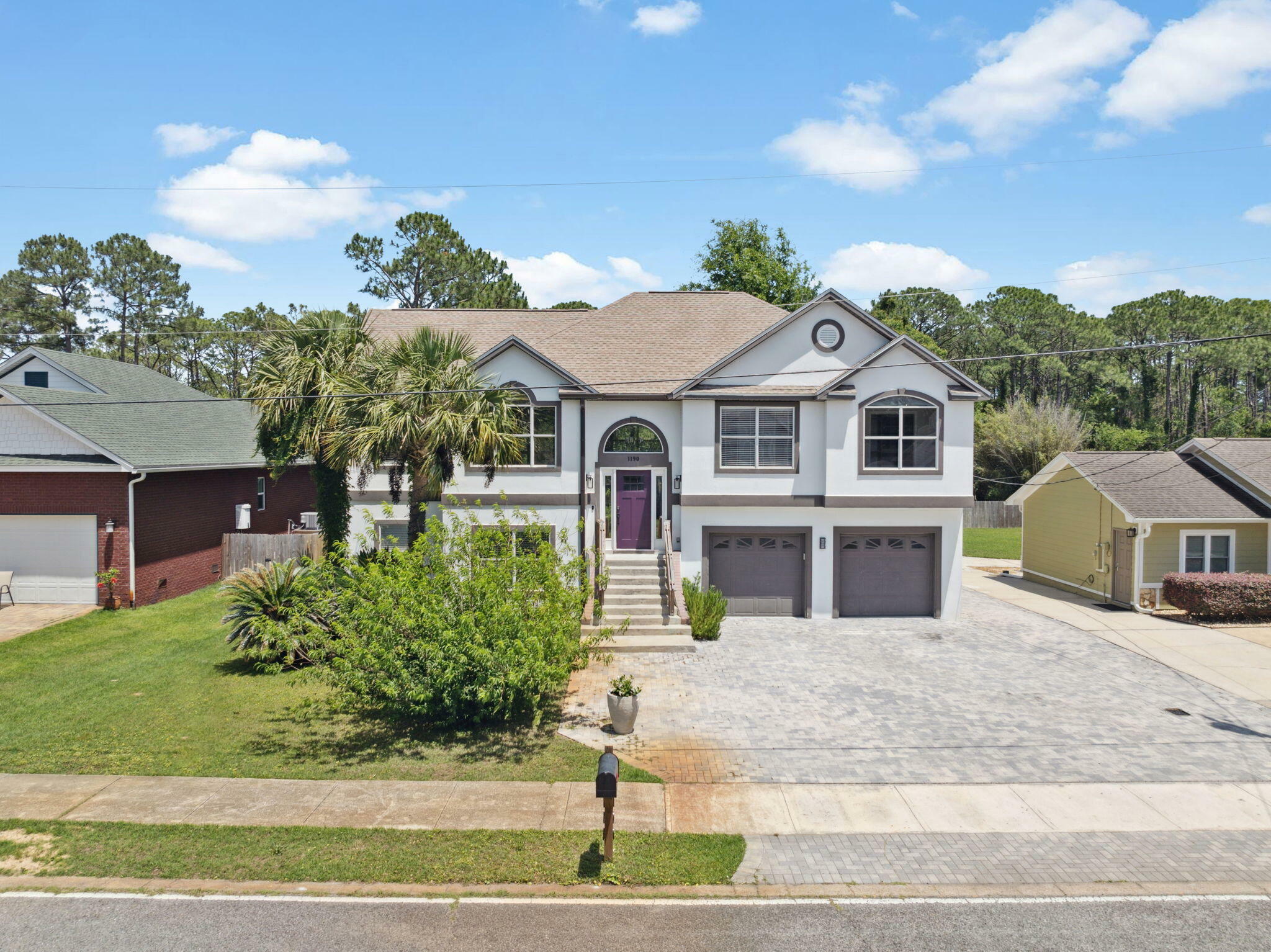 Property Photo: 1190 Bay Court FL 32541