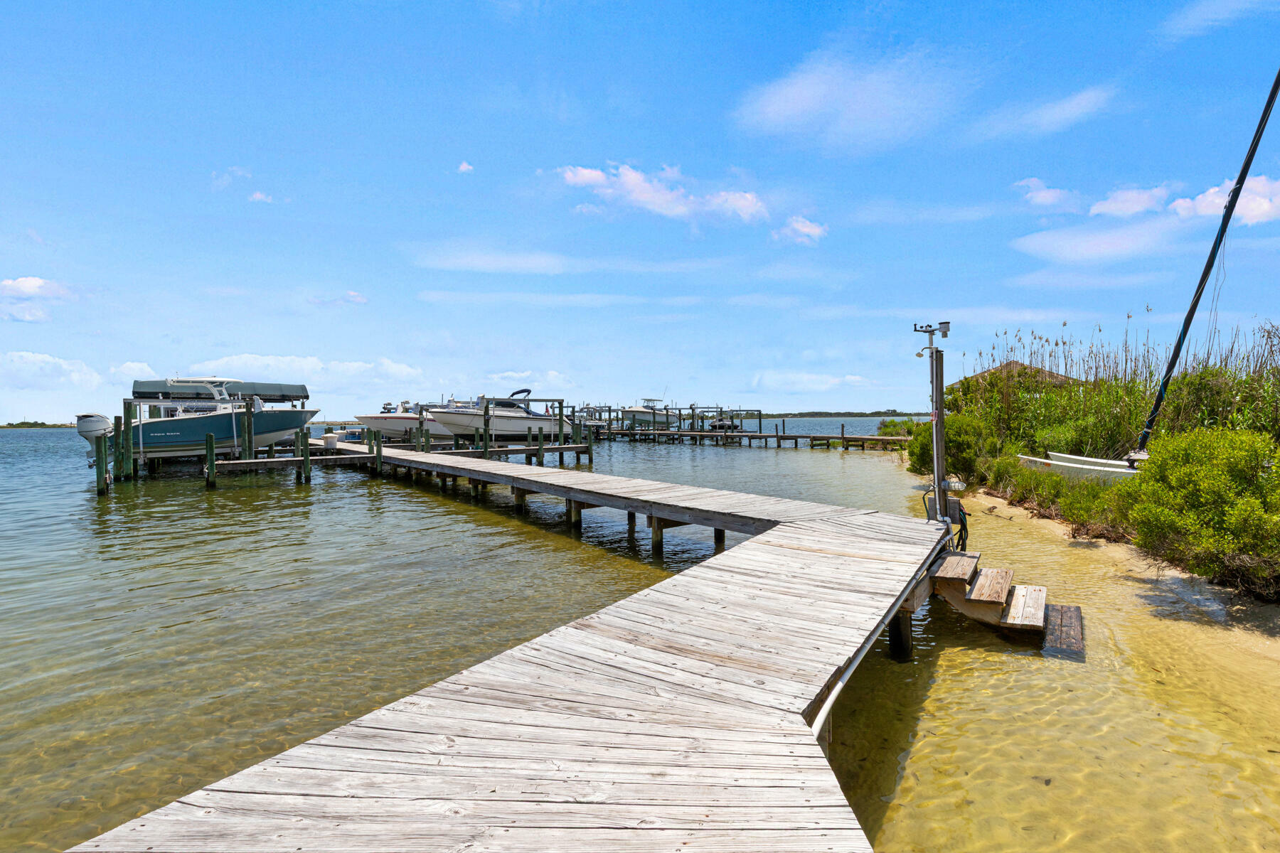 Property Photo: 492 Soundview Court FL 32569