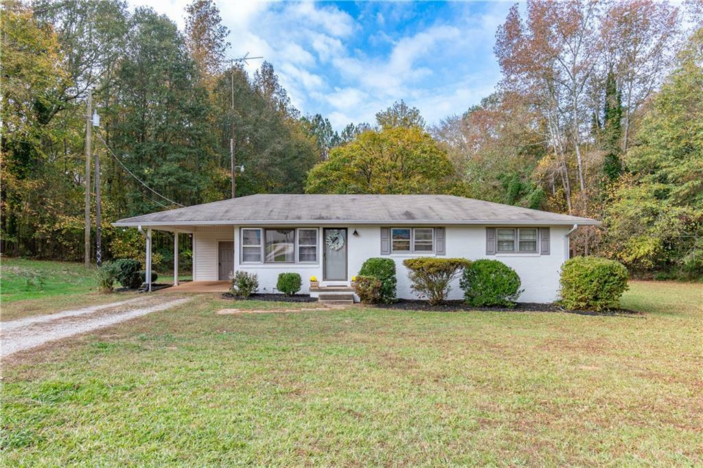 Property Photo: 1902 Athens Highway GA 30549