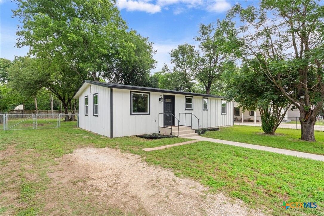 Property Photo:  1208 Magnolia Street  TX 76513 