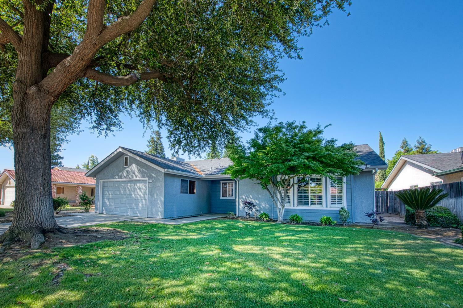 Property Photo: 6365 N Barcus Avenue CA 93722