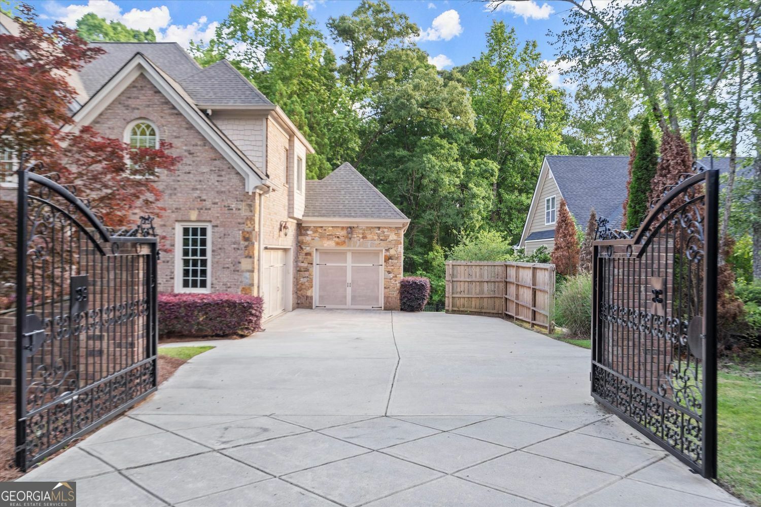 Property Photo: 980 Pine Grove Road GA 30075