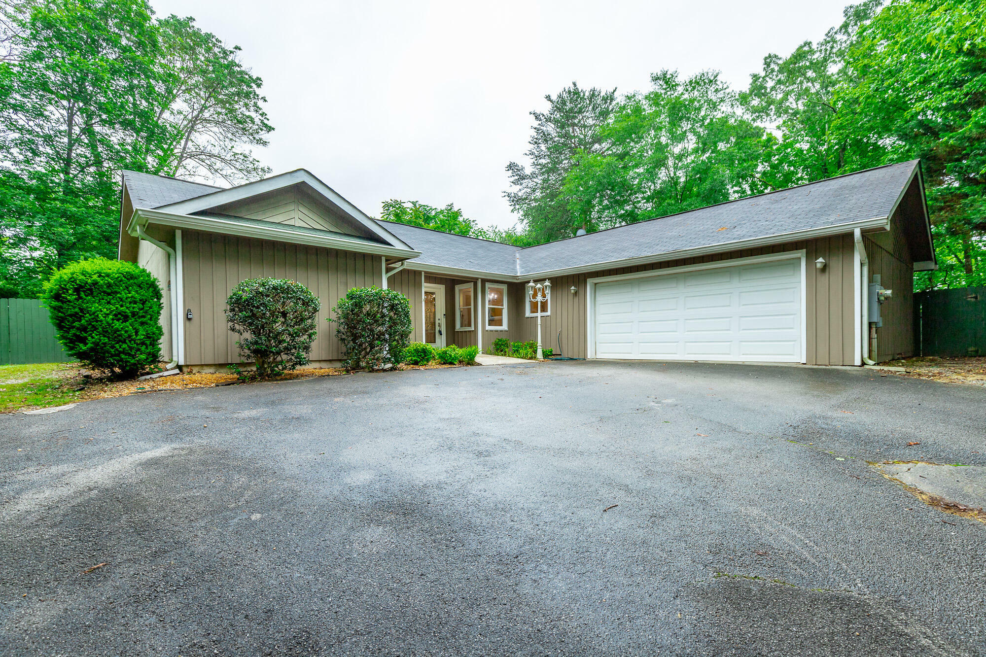 536 Briar Park Lane  Hixson TN 37343 photo