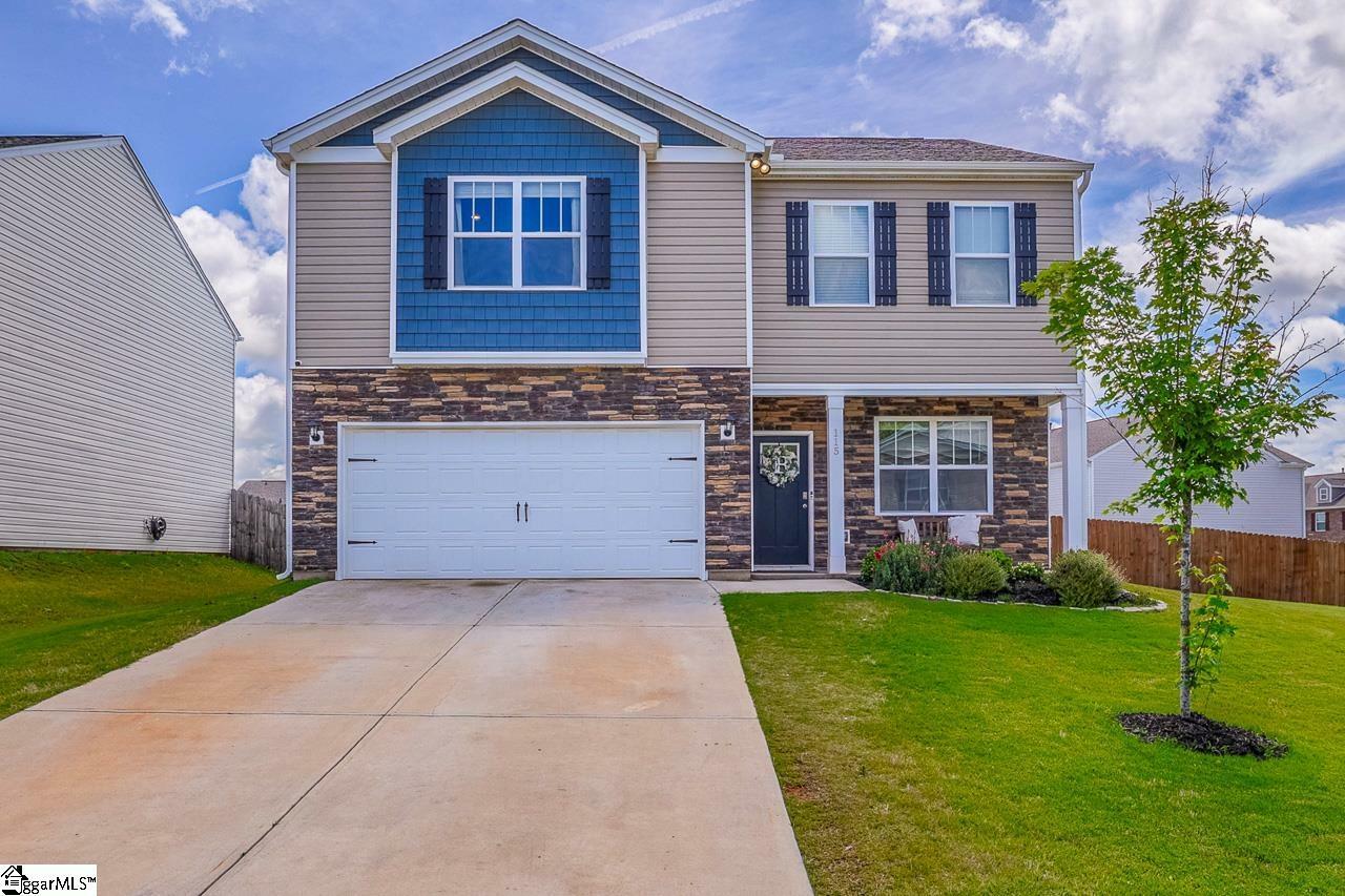 Property Photo: 115 Slateford Circle SC 29673-8087