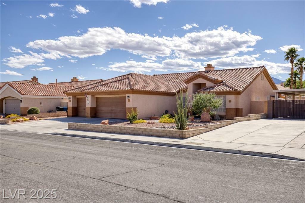 Property Photo: 5441 Rose Hills Street NV 89149