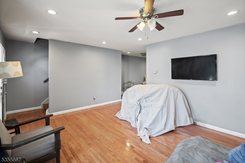 Property Photo: 204 N Clinton St 204A NJ 07017
