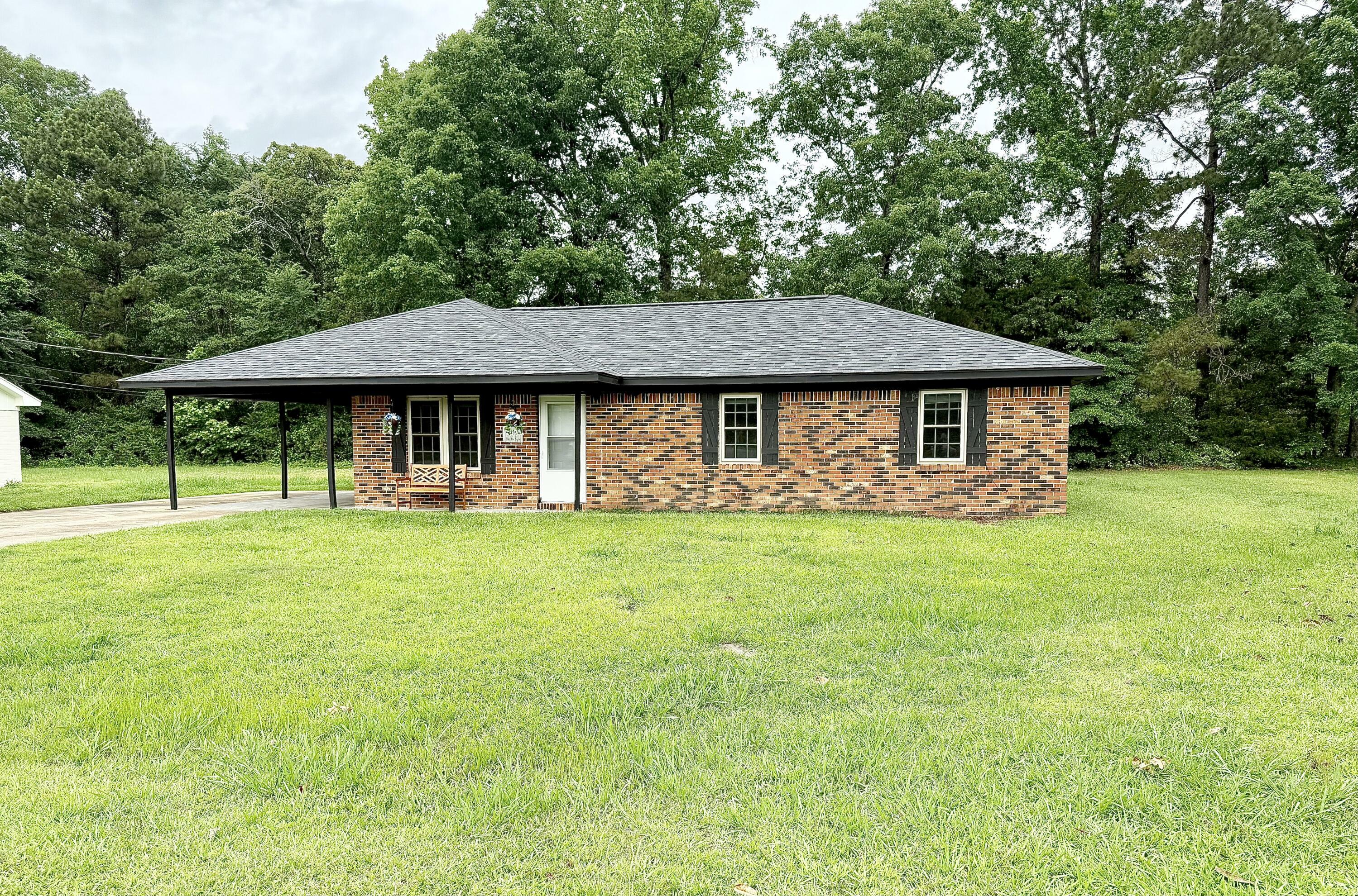 Property Photo: 307 Belle Cir MS 39702