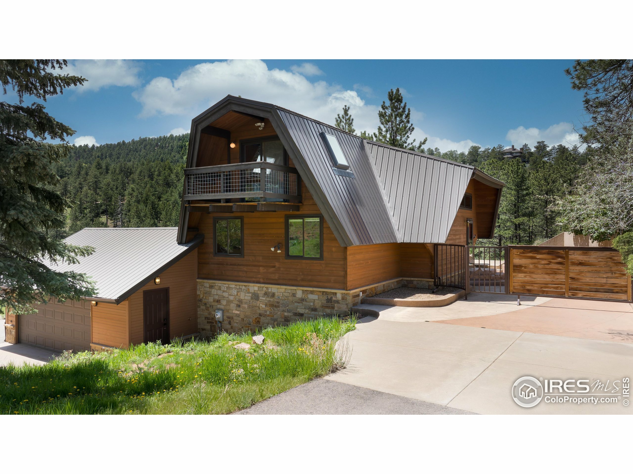 Property Photo: 604 Bow Mountain Rd CO 80304