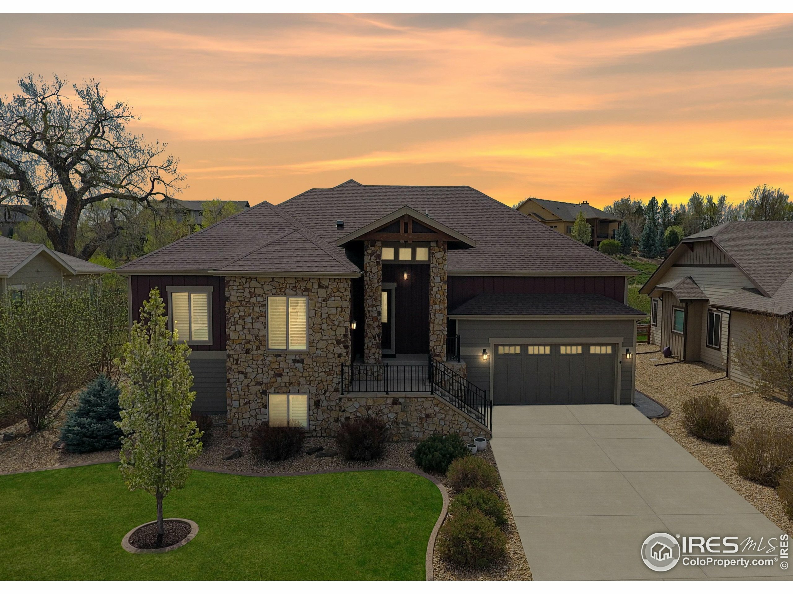 Property Photo: 637 Deer Meadow Dr CO 80537