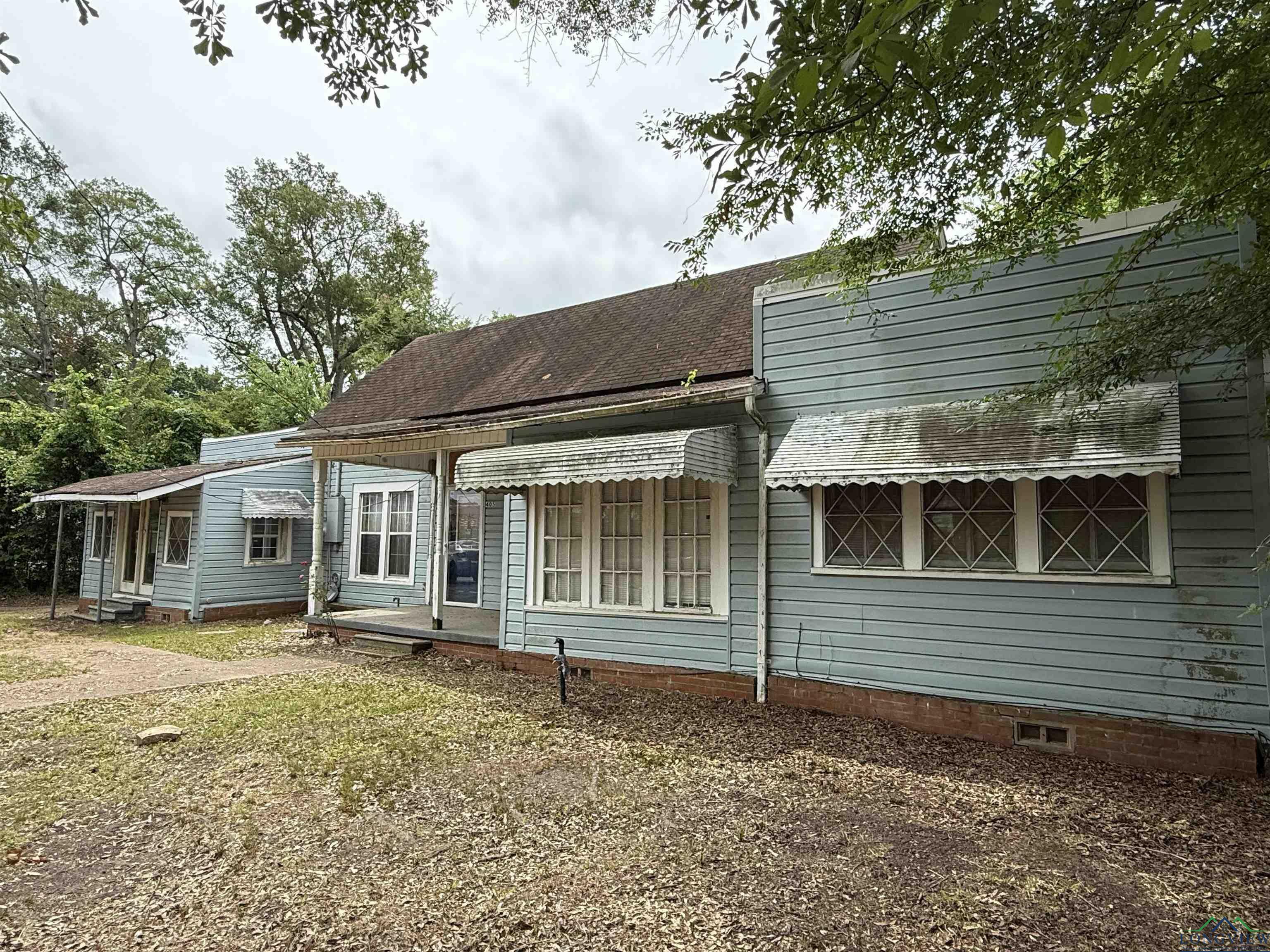 Property Photo: 405 W College St TX 75633