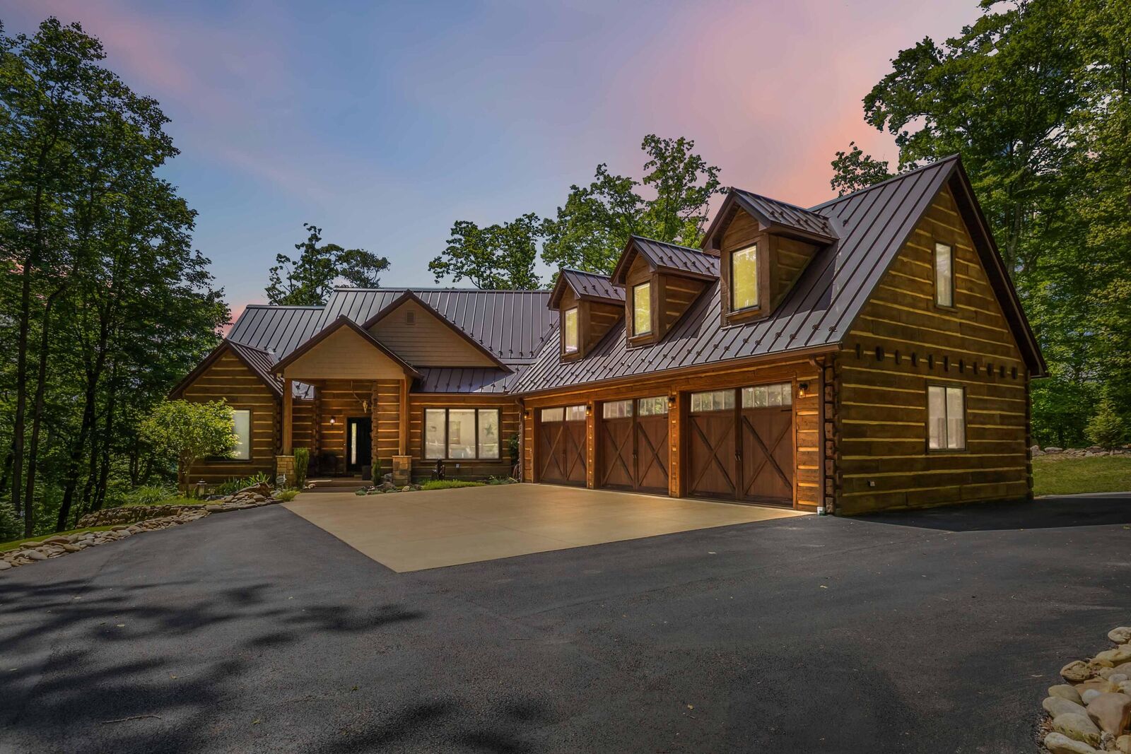 Property Photo:  220 Wondering Woods Drive  KY 42503 