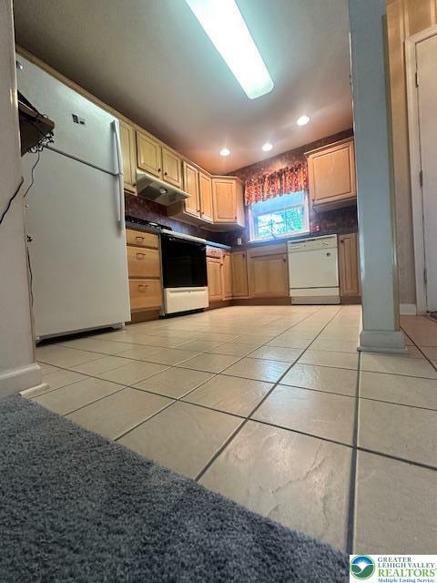 Property Photo: 1500 Harvest Drive W PA 18040