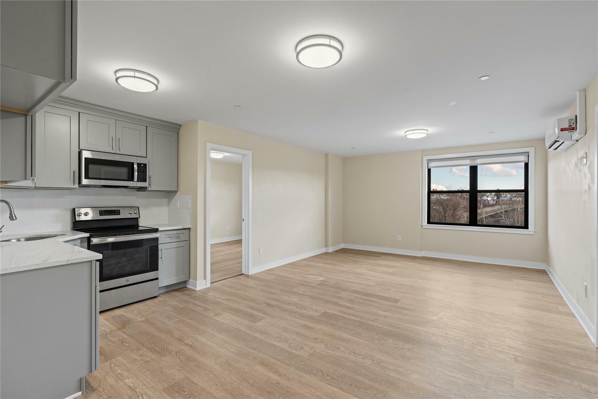 Property Photo: 135 Wakefield Avenue 402 NY 10704