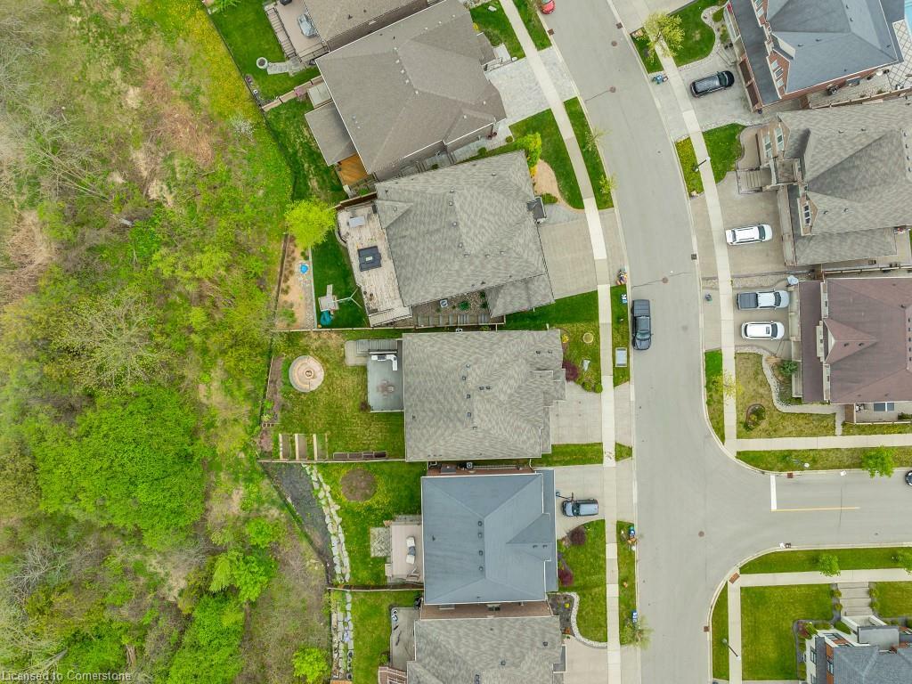 Property Photo: 264 Evens Pond Crescent ON N2R 0B8