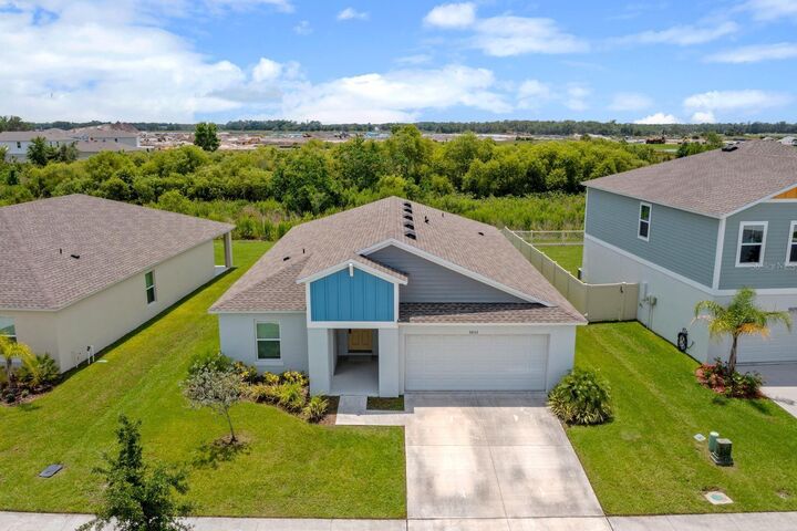 Property Photo: 5933 Slate Rock Drive FL 33811