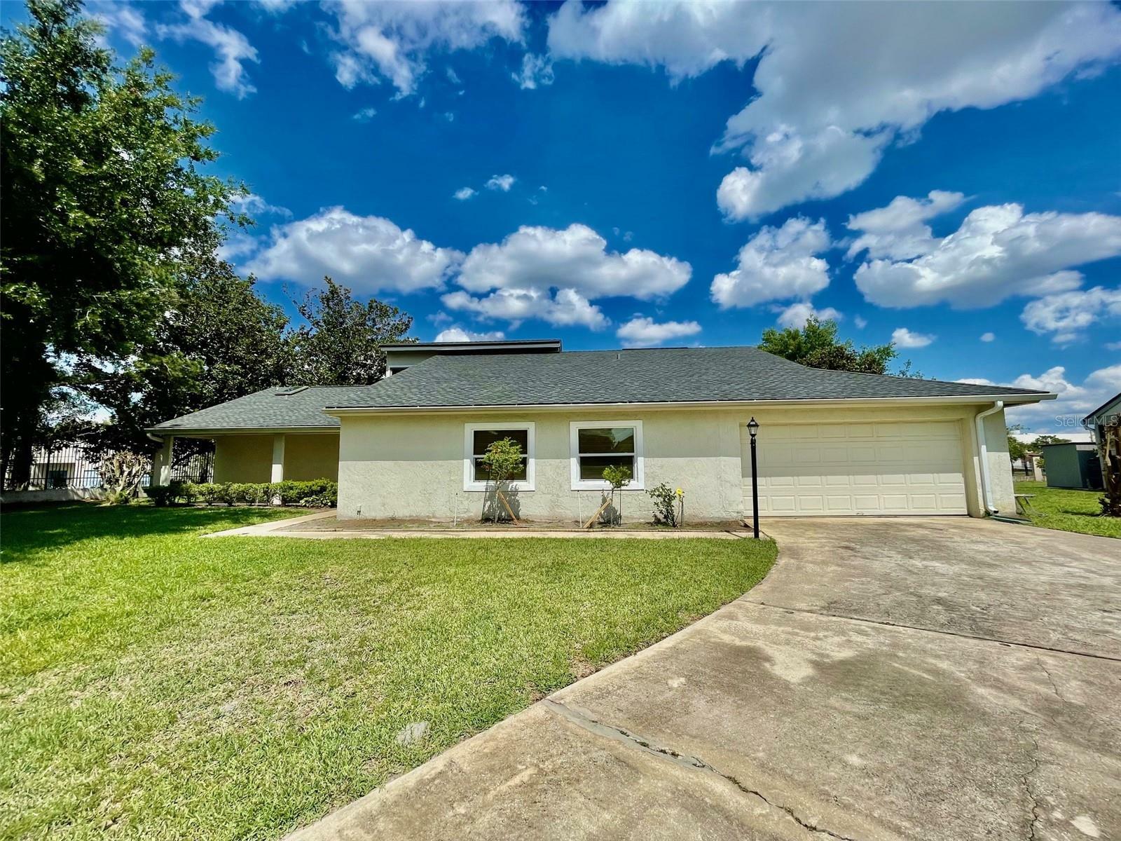 Property Photo: 7200 Green Pine Court FL 32819