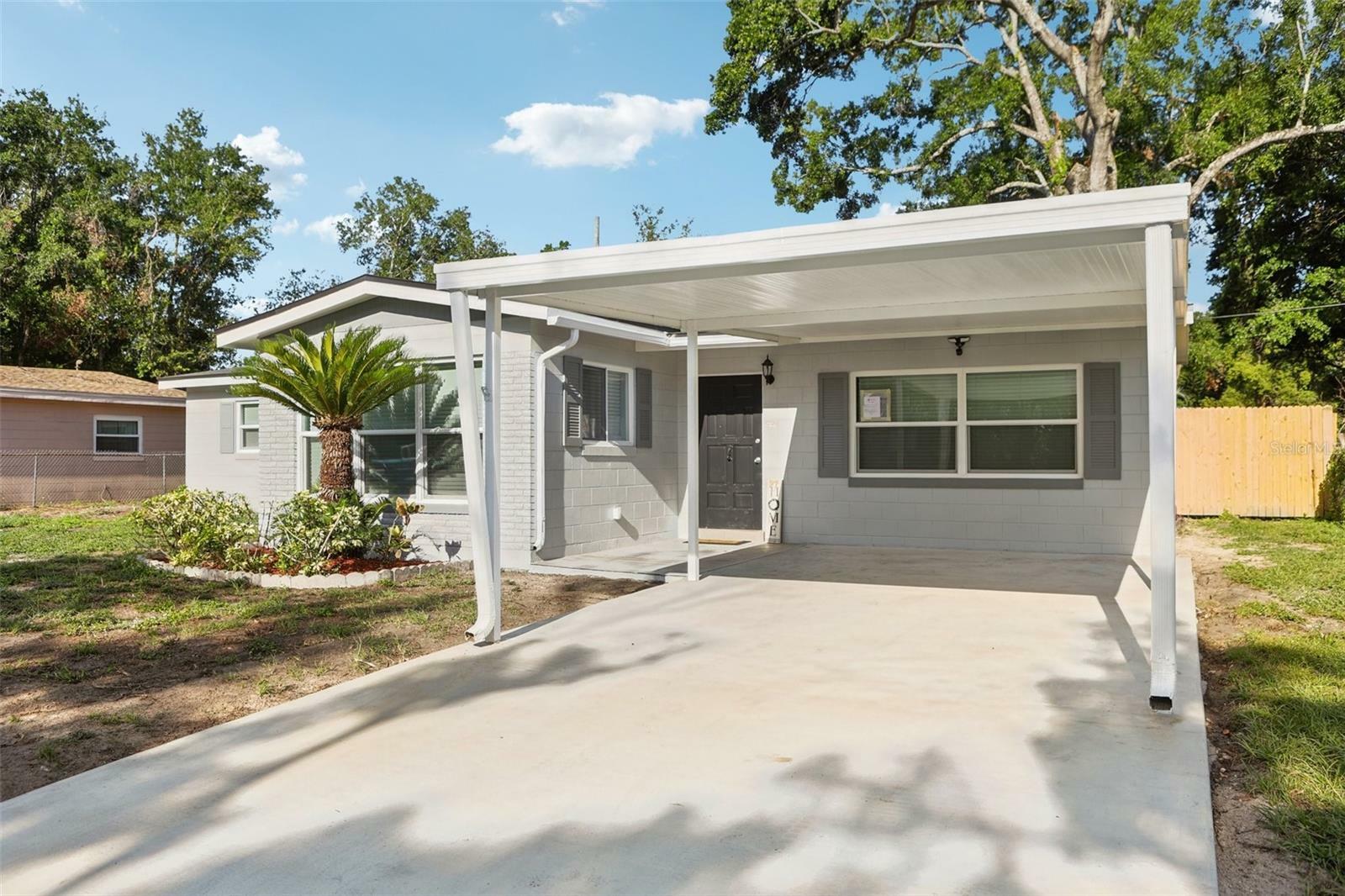 Property Photo: 7110 Bonito Street FL 33617