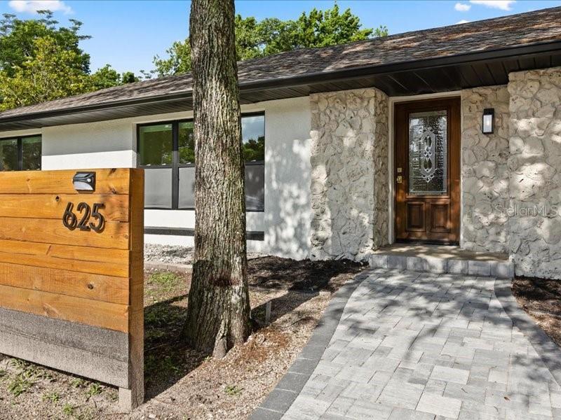 Property Photo: 625 N Central Avenue FL 32765