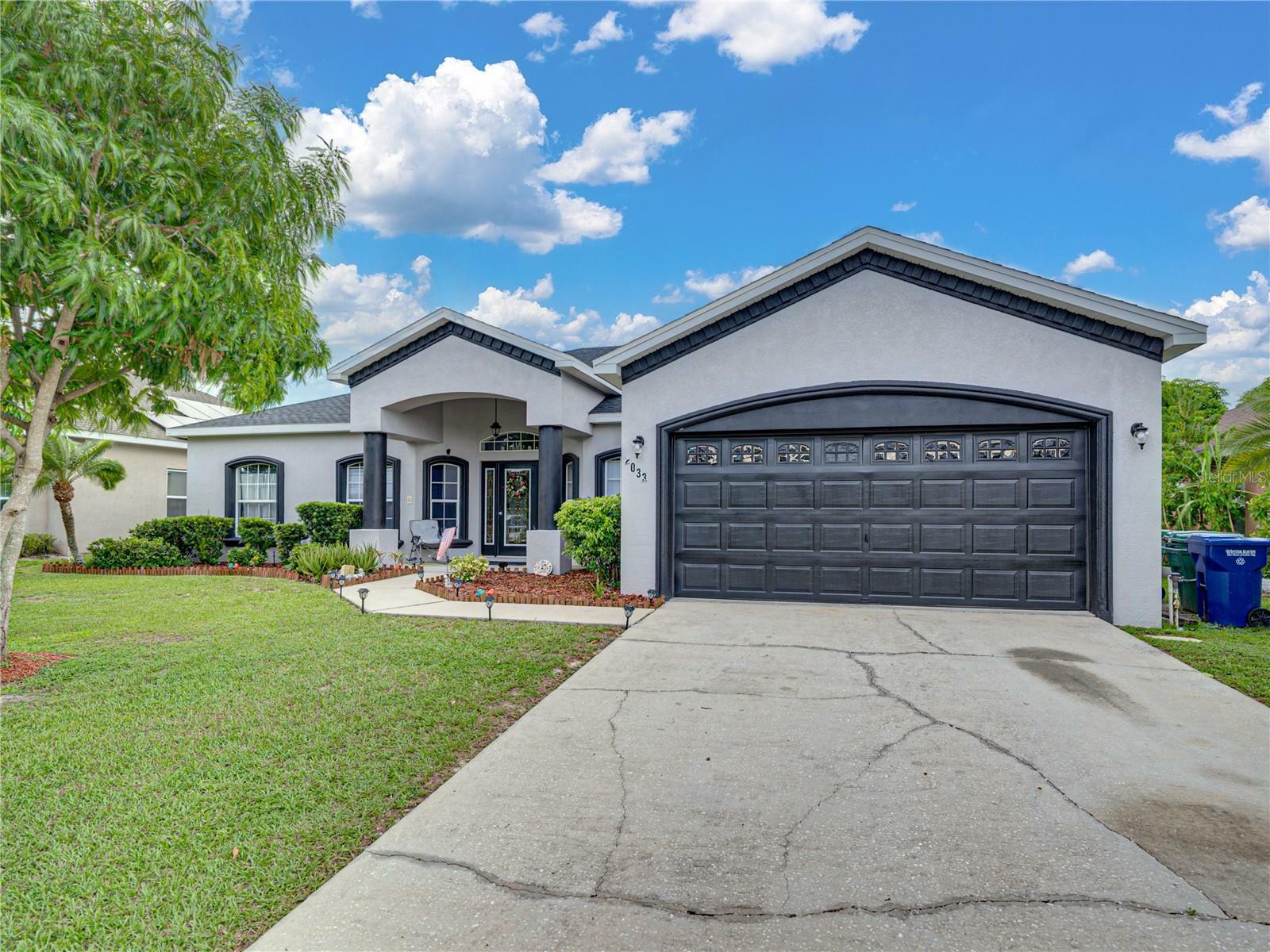 Property Photo: 2033 Normandy Heights Drive FL 33880
