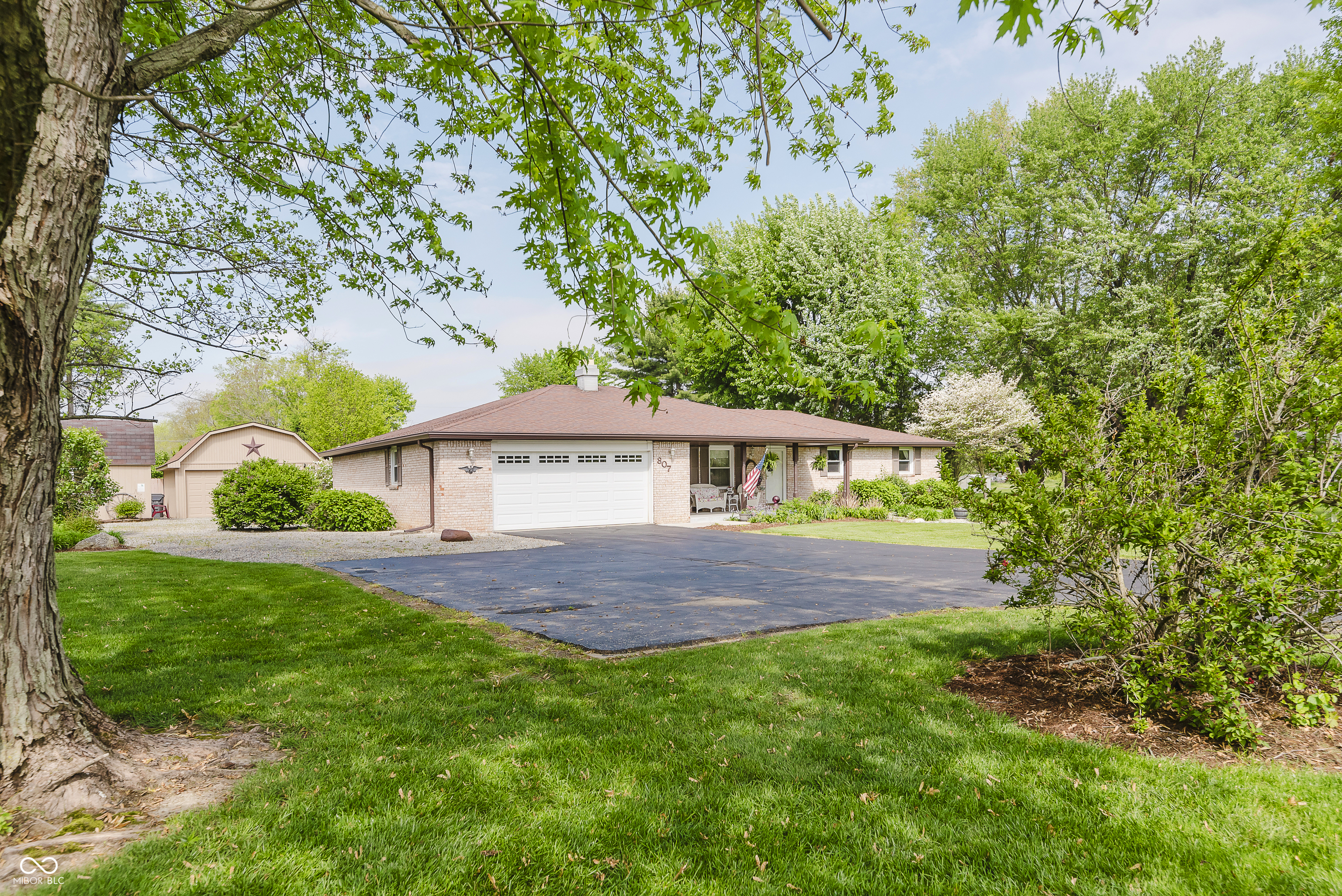 Property Photo: 807 Whitmore Street IN 46012