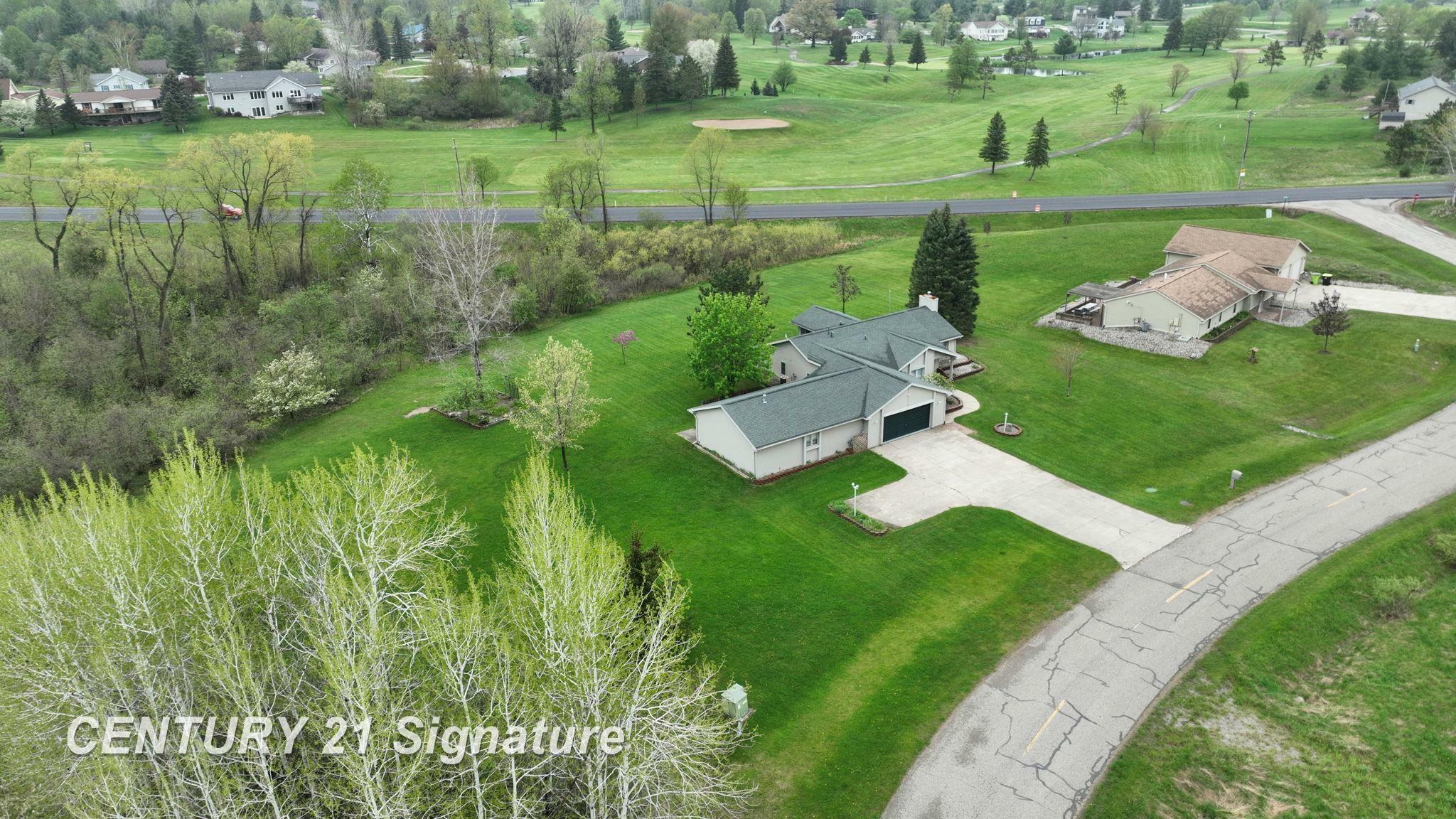 Property Photo: 5489 Winchester Way MI 48624