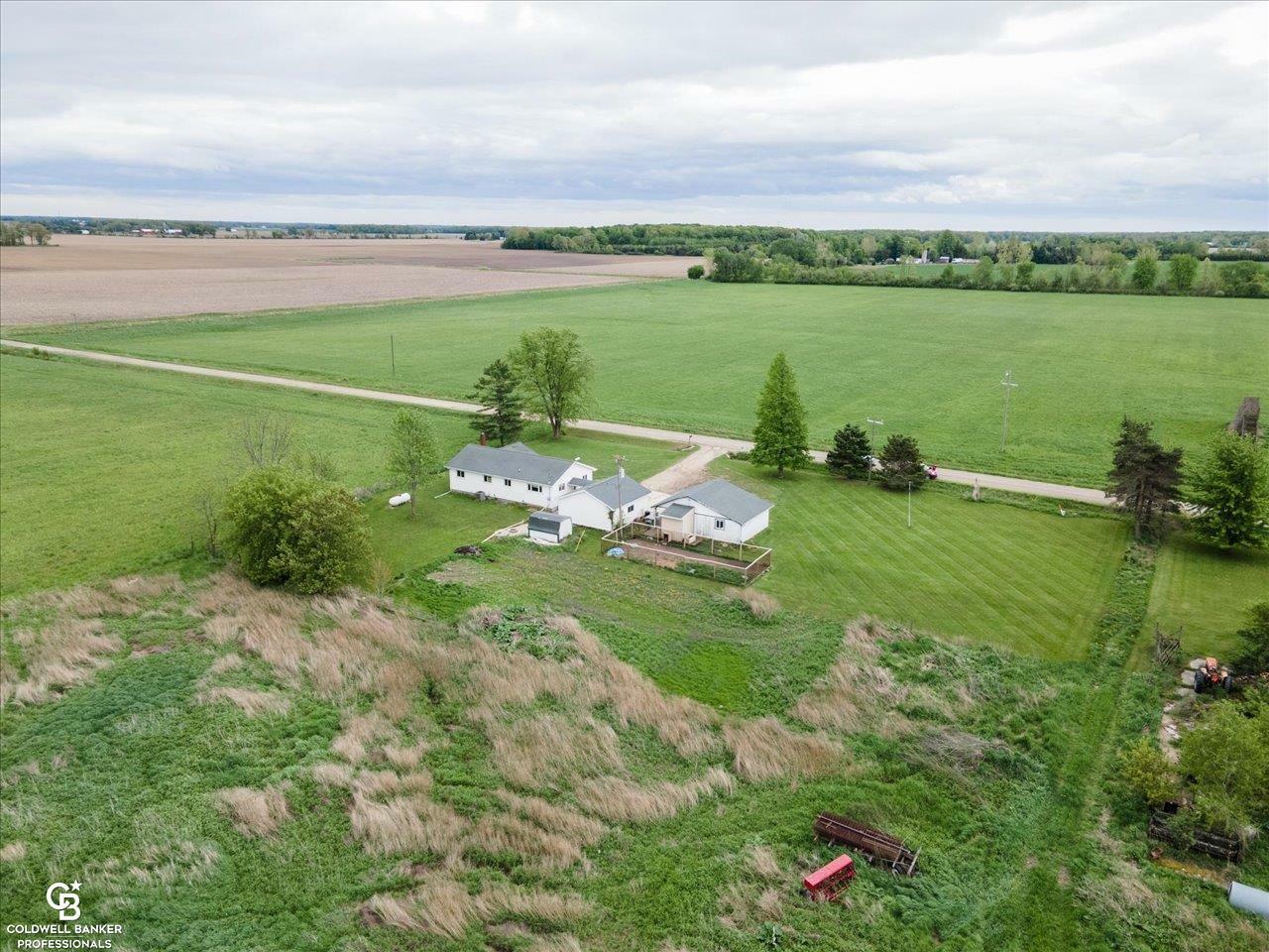 Property Photo: 903 E Burns Line Road MI 48454