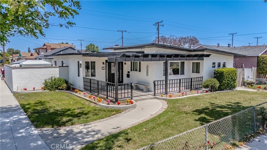 Property Photo: 651 E 70th Street CA 90805