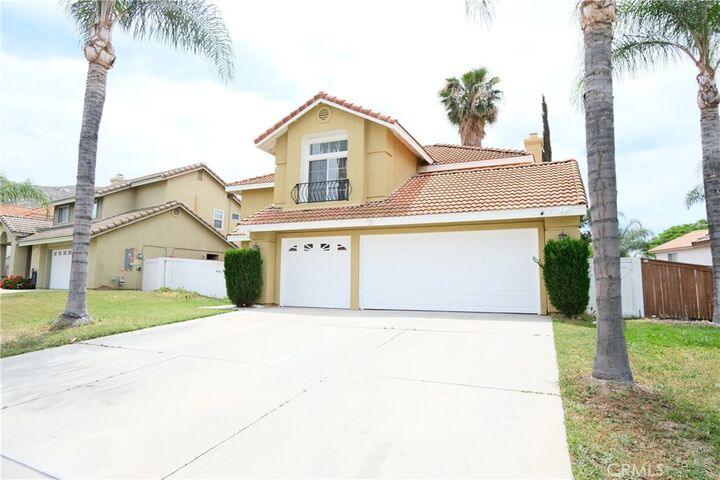 Property Photo:  25795 Via Hamaca Avenue  CA 92551 