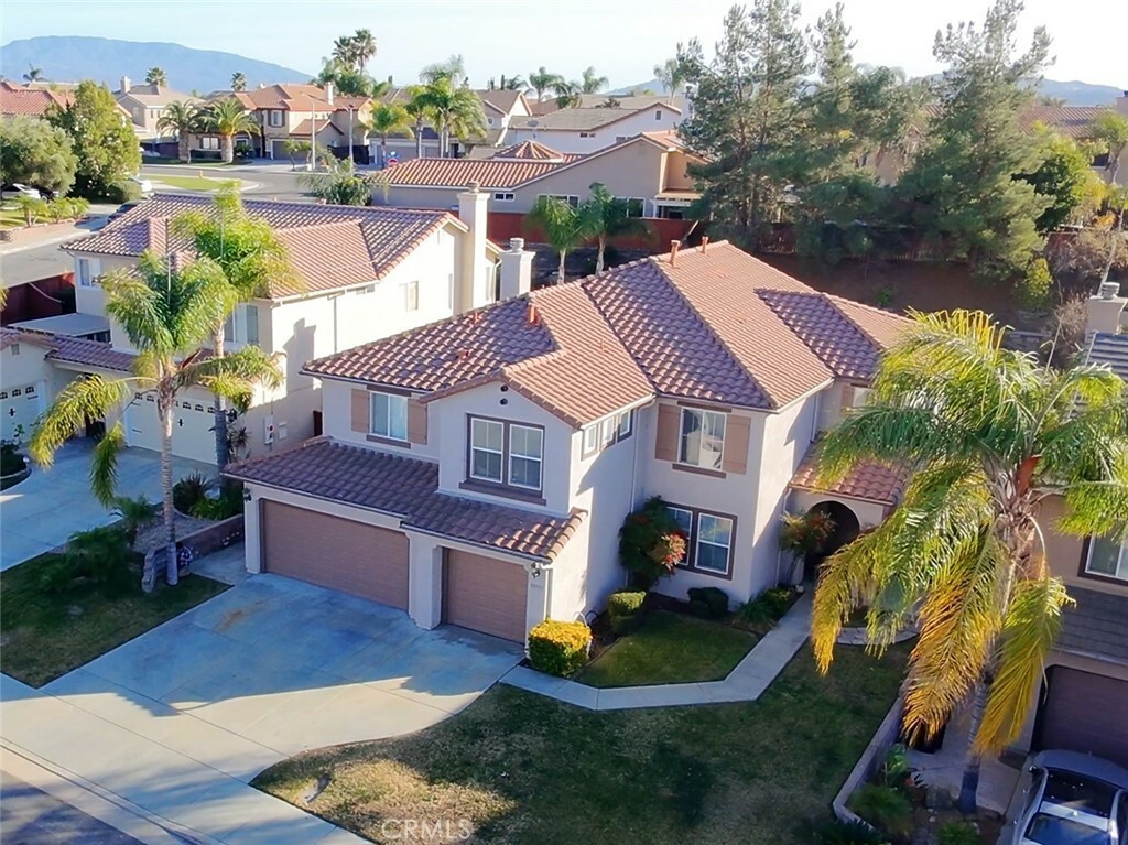Property Photo: 39791 Savanna Way CA 92563