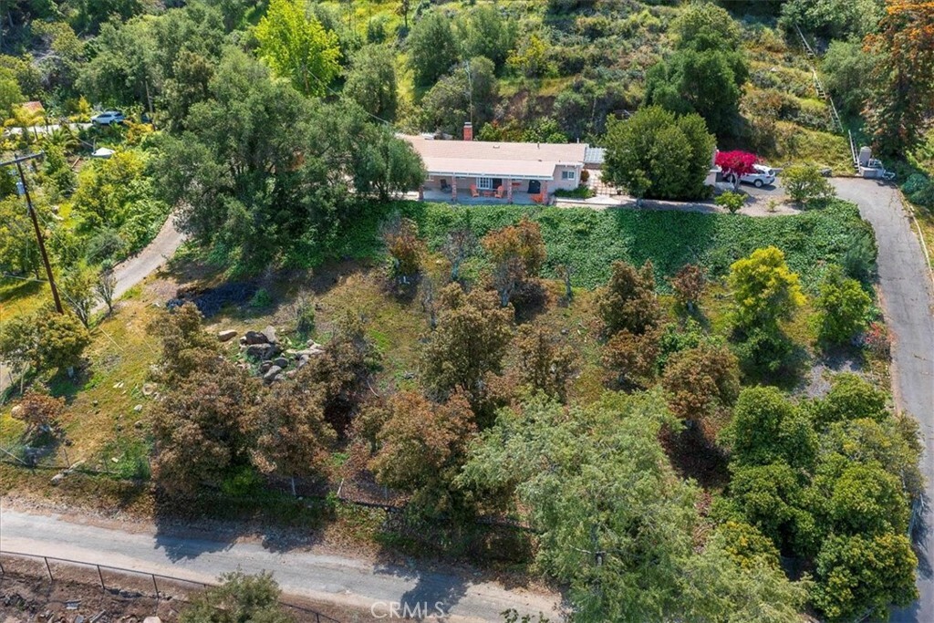 40057 S Shore Road  Fallbrook CA 92028 photo