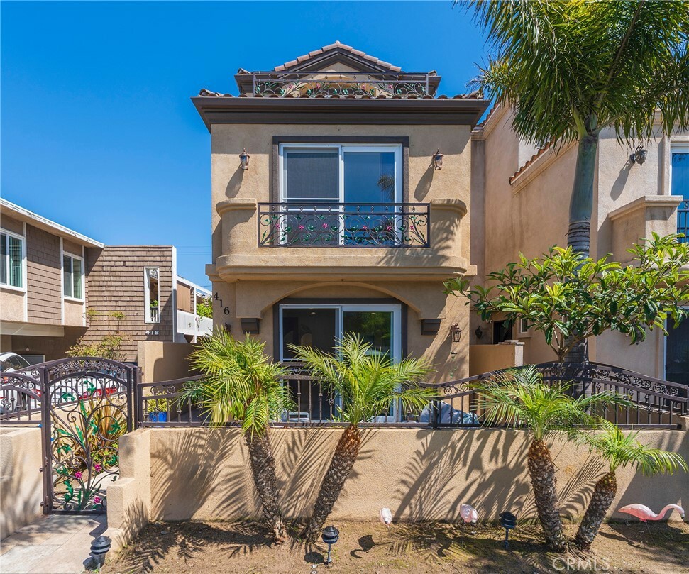 Property Photo: 416 15th Street CA 92648